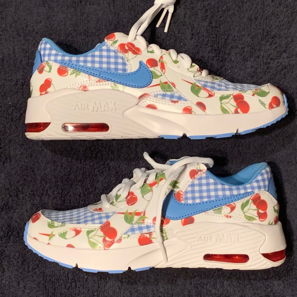 Rare Nike Air Max Excee "Cherry"